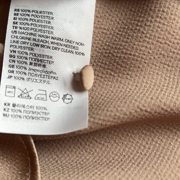 H&M Oversized Tie-top Blouse softly draped satin unique champagne gold-m… - Picture 7 of 8